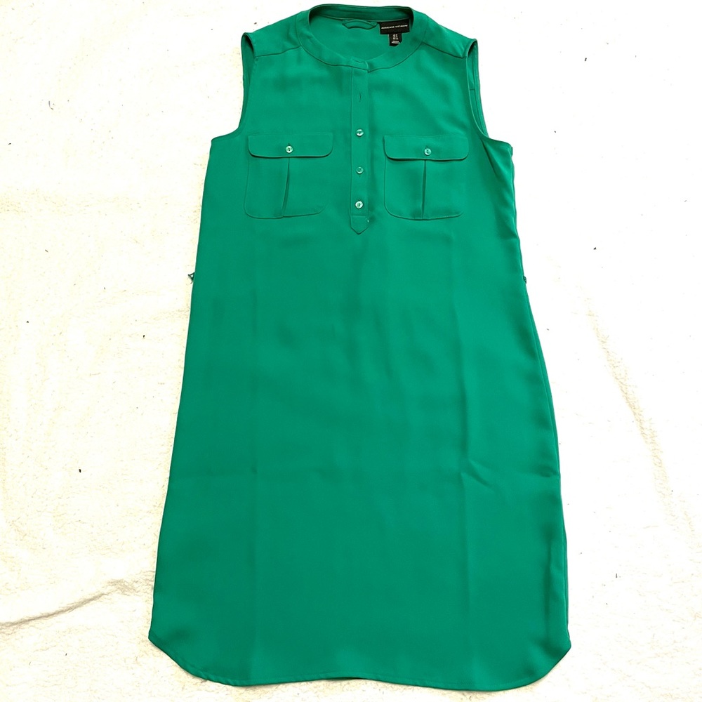 ADRIENNE VITTADINI Sz 0  Shift Dress Dark Green Sleeveless Pockets Buttons Flowy